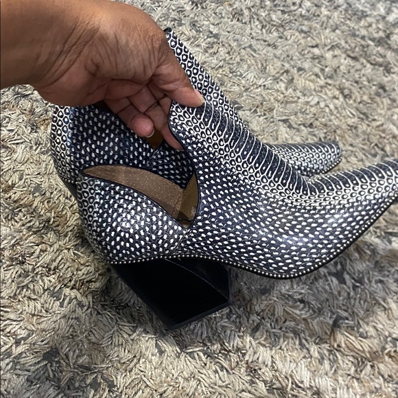 Antonio Melani Madee Ankle Boots sz 8 - Picture 7 of 9